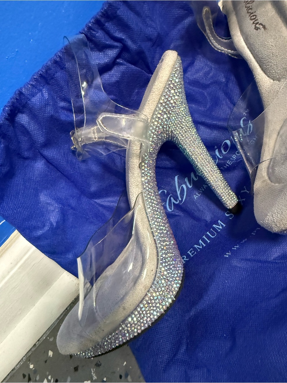 Fabulicious Ankle Back Sandal